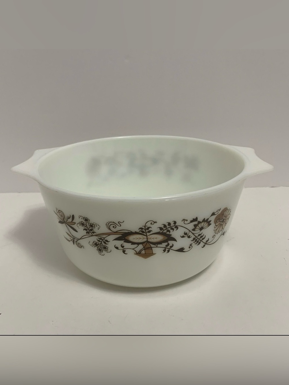 VINTAGE PYREX England Vine large Casserole Dish bowl cooking kitchen